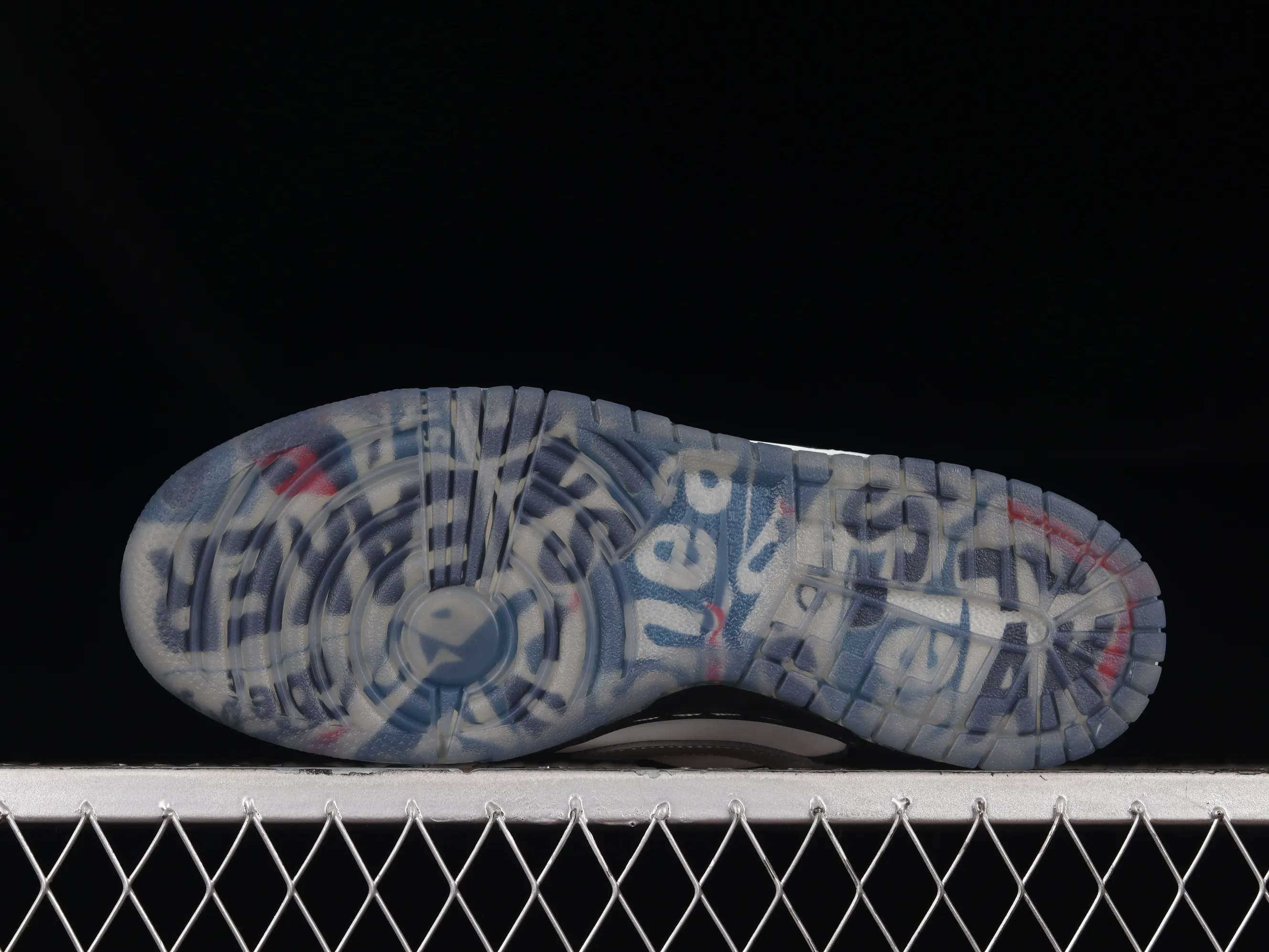 All categories Nk SB Dunk Series Nk SB Dunk Low low-top sneakers M version pure original Jeff Staple x Nk SB Dunk Low "Pigeon" 3.0 black and white panda pigeon low-top classic versatile casual sports sneakers BV1310-013